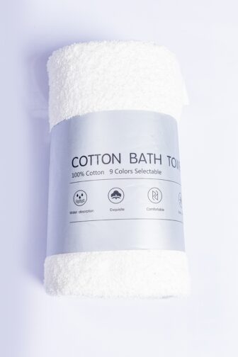 Serviette de bain Odel en coton blanc